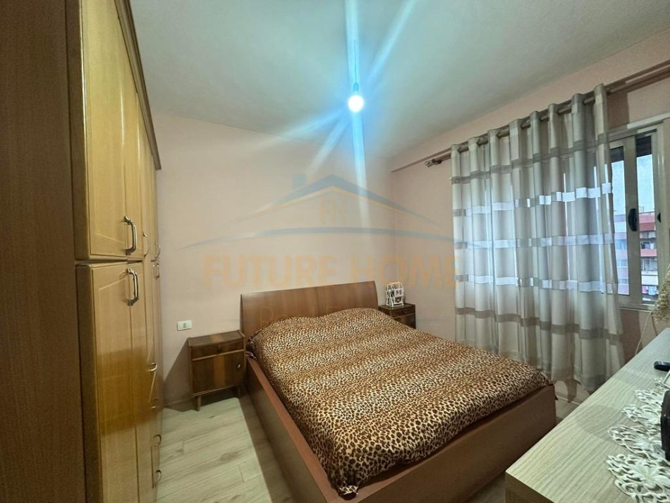 Tirane, jap me qera apartament 1+1 Kati 7, 69 m² 450 € (UNAZA E RE)