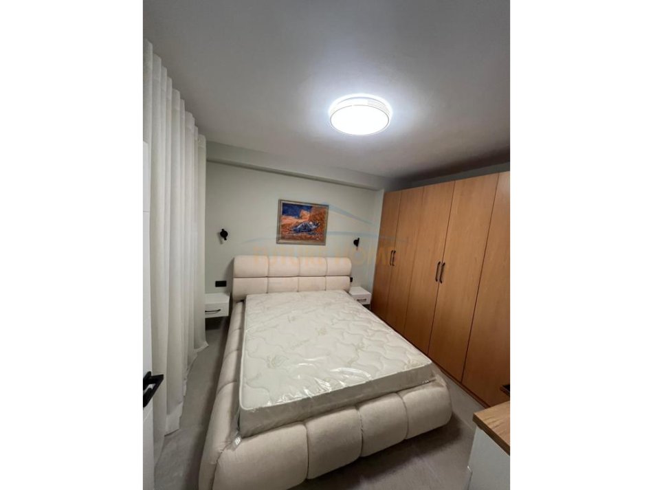 jepet me qera apartament 2+1 Kati 1, 90 m² 350 € (Kinostudio)