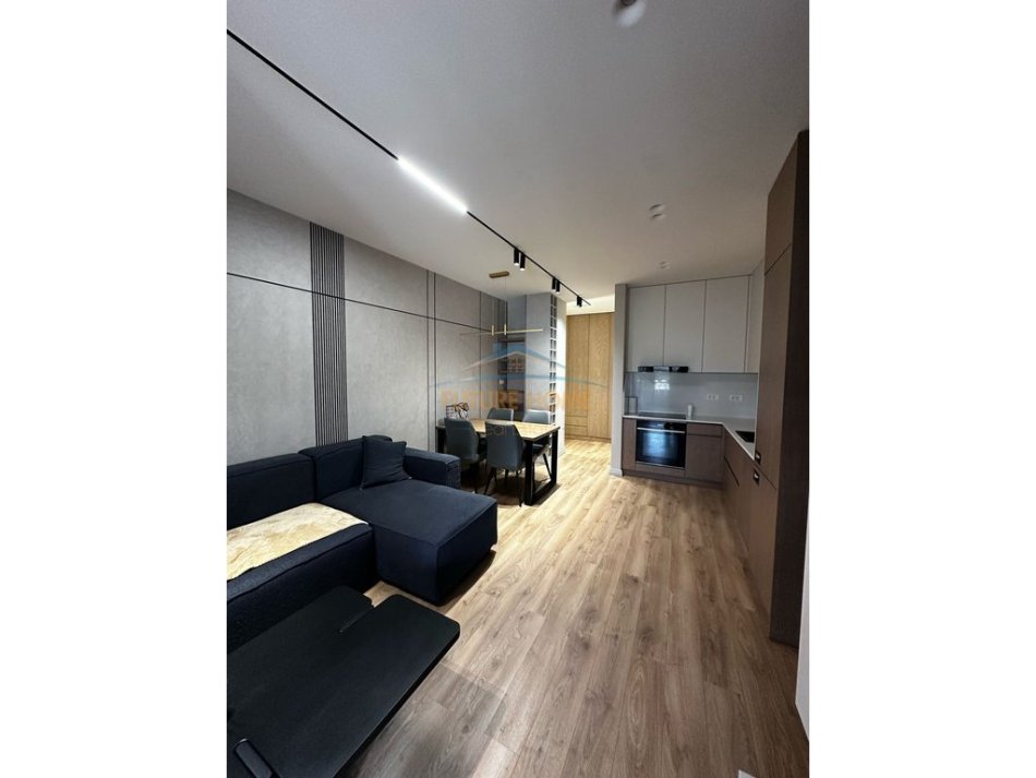 Tirane, jepet me qera apartament 2+1 Kati 2, 85 m² 900 € (Don Bosko)
