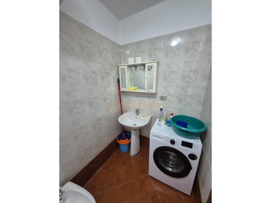 Durres, jepet me qera apartament 2+1 Kati 2, 82 m² 450 € (Ura e Dajlanit)