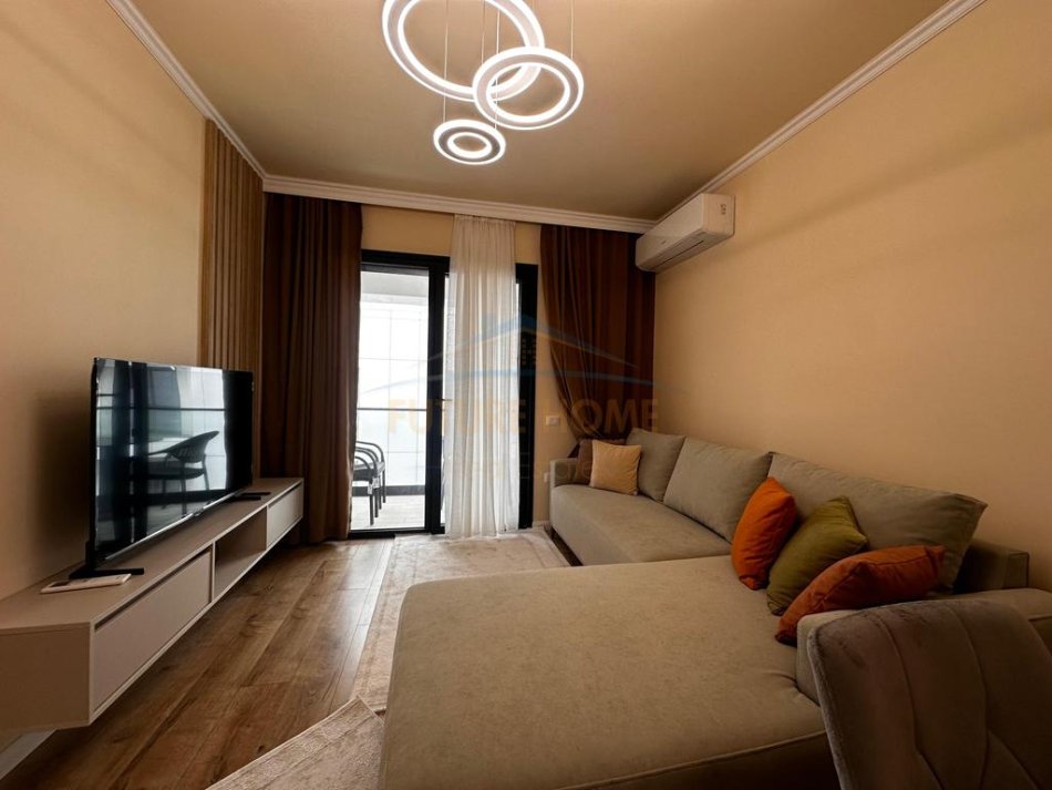 Tirane, jap me qera apartament 1+1 Kati 3, 68 m² 1.000 € (Liqeni i Thate)