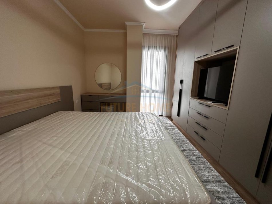 Tirane, jap me qera apartament 1+1 Kati 3, 68 m² 1.000 € (Liqeni i Thate)