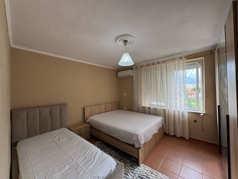 Tirane, jepet me qera 2+1 Kati 5, 60 m² 500 € (Rruga Ferit Xhajko,)