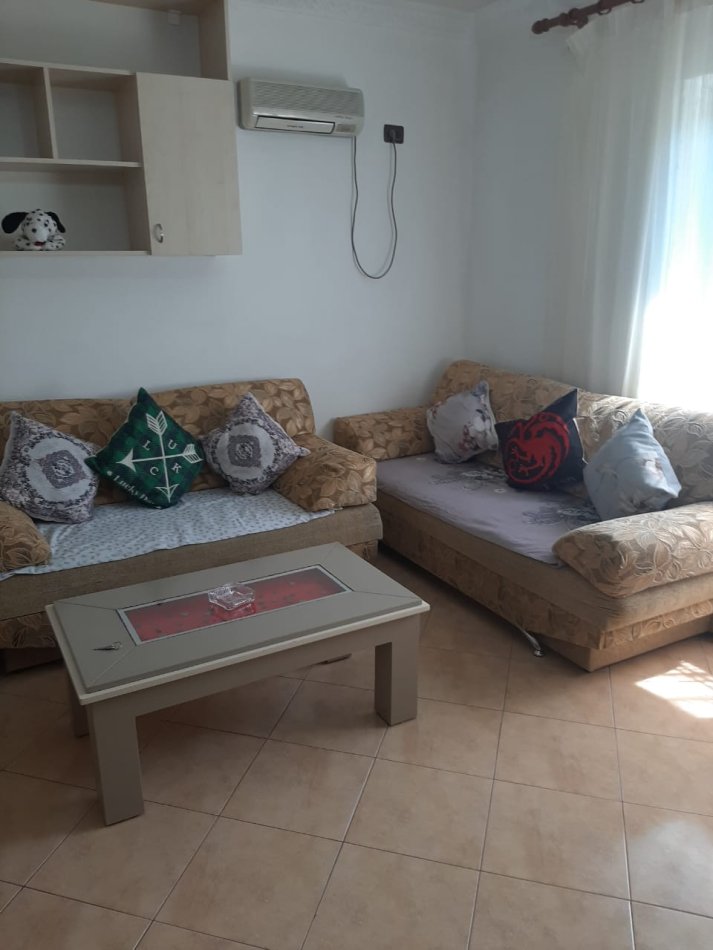 Tirane, jepet me qera apartament 1+1 Kati 1, 72 m² 499 € (Brryl)