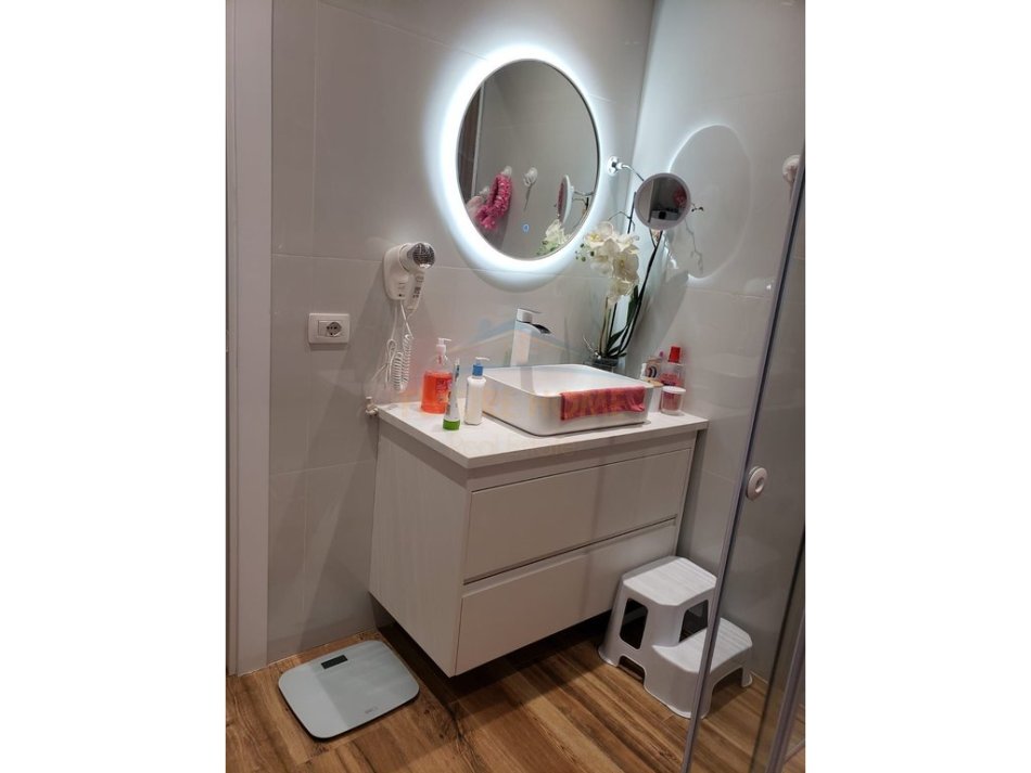 Tirane, shitet apartament 2+1 Kati 1, 119 m² 250.000 € (Unaza e re)