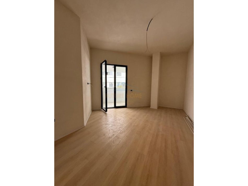 Tirane, shitet apartament 2+1+Ballkon Kati 5, 121 m² 279.000 € (vasil shanto)