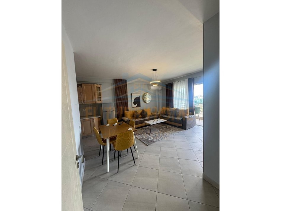 Tirane, shitet apartament 1+1 Kati 6, 70 m² 140.000 € (Rruga 5 Maji)