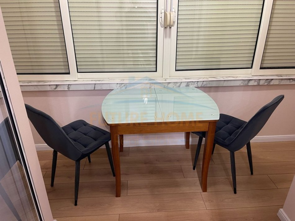 Tirane, jepet me qera apartament 1+1 , 65 m² 650 € (Bulevardi Zogu I)