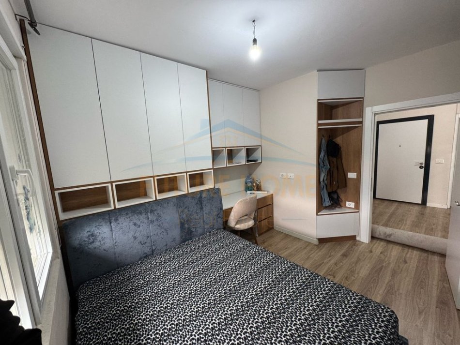 Tirane, jap me qera apartament 2+1 Kati 9, 94 m² 550 € (Rruga Bedri Karapici)