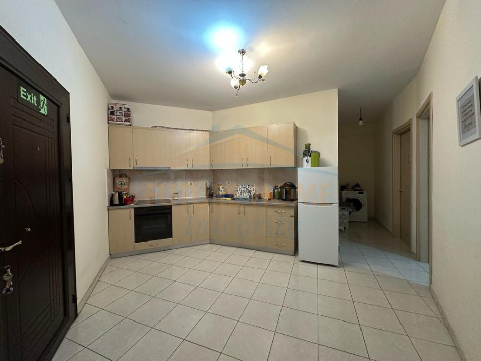 Tirane, shitet apartament 2+1+Ballkon Kati 5, 120 m² 139.000 € (Astir)