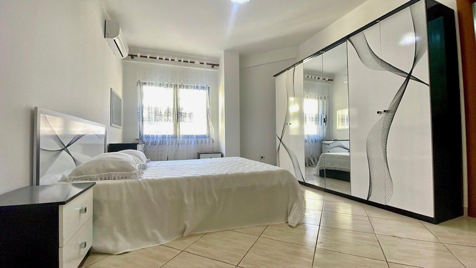 Tirane, shitet apartament 2+1+Aneks+Ballkon Kati 8, 116 m² 205.000 € (St, Trenit afer Qendres)