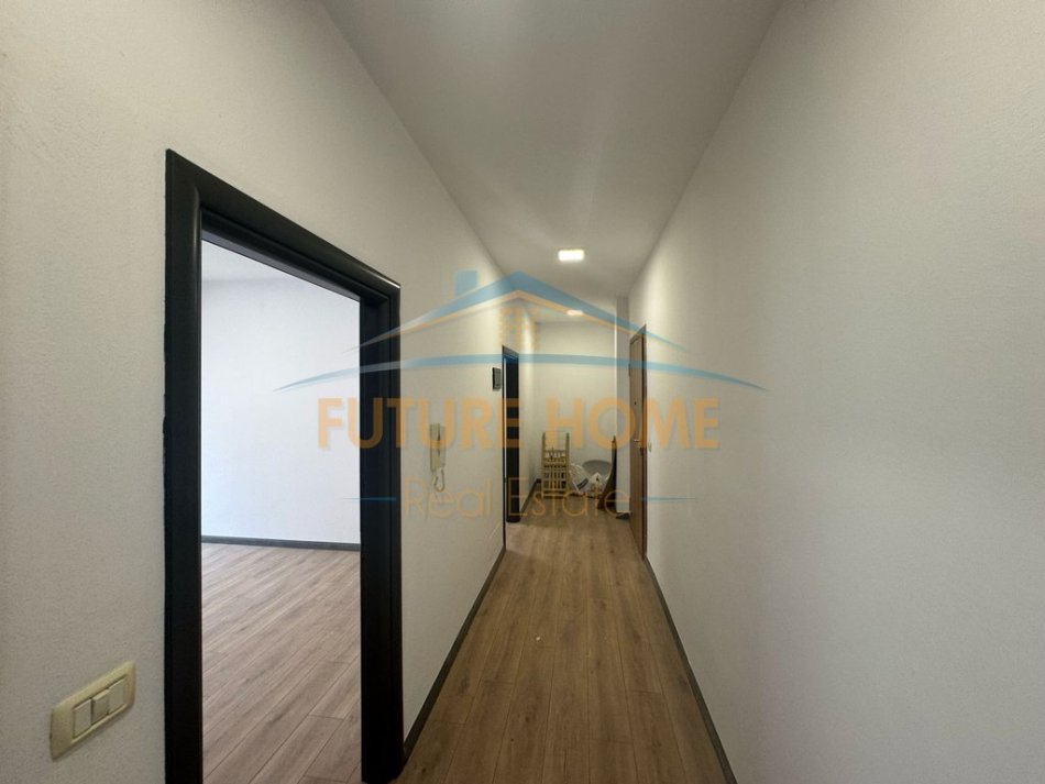 Tirane, shitet apartament 2+1 Kati 5, 82 m² 185.000 € (KOMUNA E PARISIT)