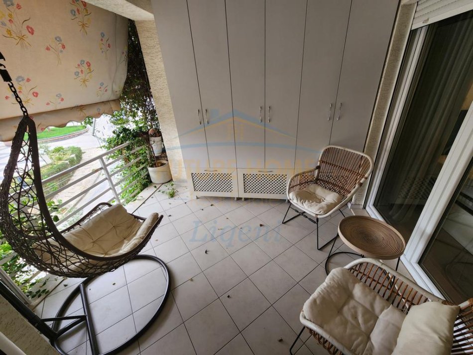 Tirane, jepet me qera apartament 2+1 Kati 1, 86 m² 800 € (Residenca Kodra e Djellit 1)