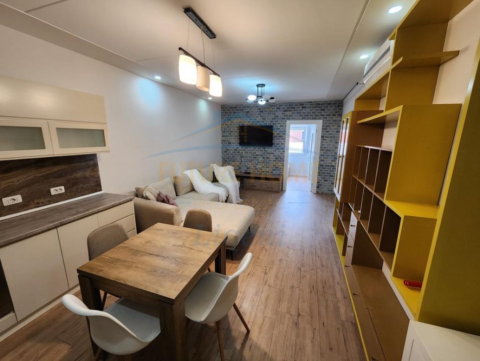 Tirane, jepet me qera apartament 2+1 Kati 1, 86 m² 800 € (Residenca Kodra e Djellit 1)