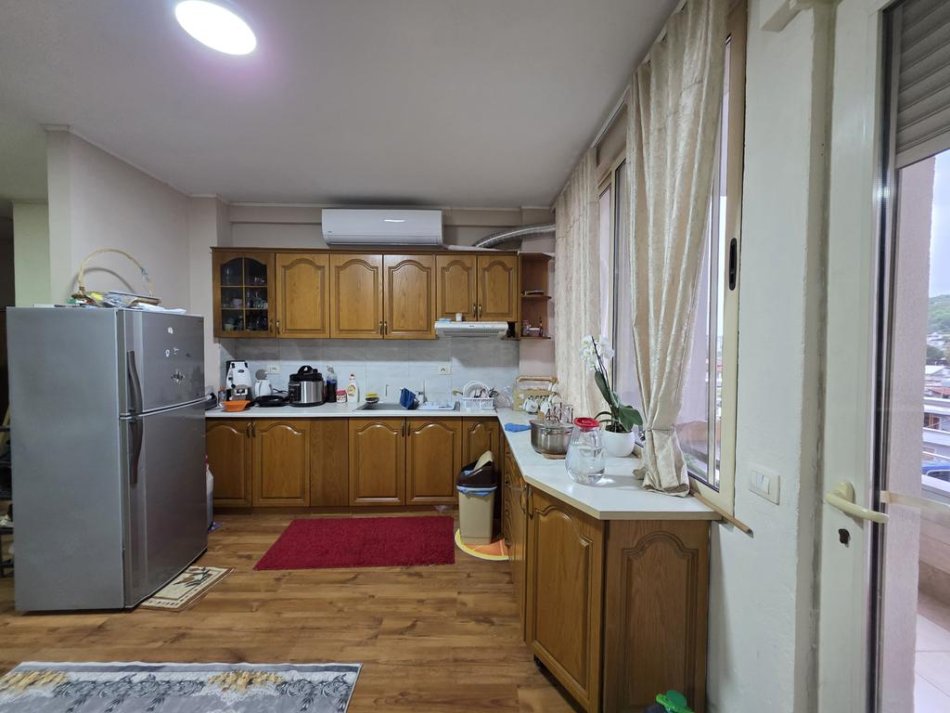 Tirane, shitet apartament 2+1 Kati 3, 104 m² 123.000 € (Misto Mame)