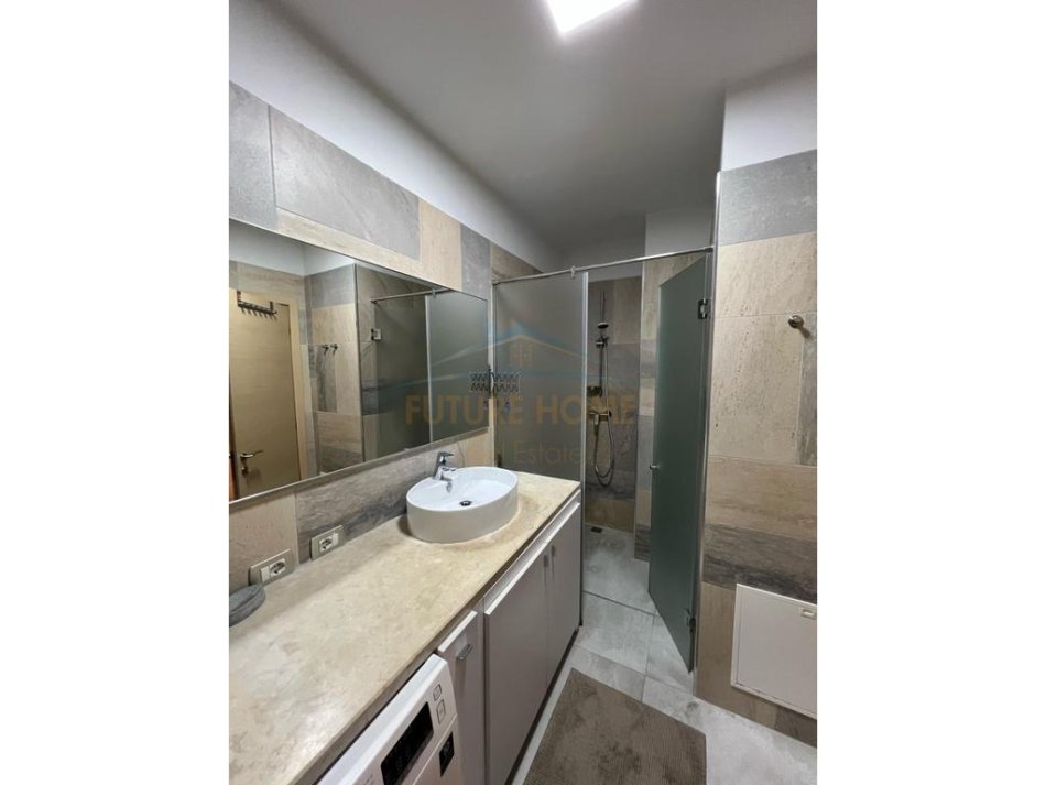 Tirane, jap me qera apartament 2+1 Kati 4, 78 m² 800 € (Zogu i Zi)