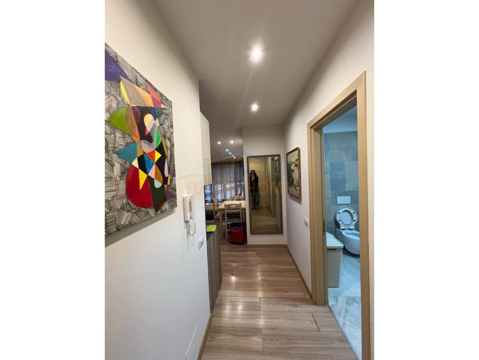Tirane, jap me qera apartament 2+1 Kati 4, 78 m² 800 € (Zogu i Zi)