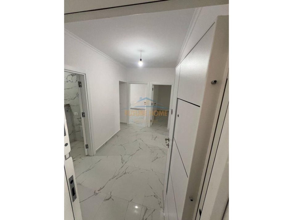 Tirane, jepet me qera vetem 1 dhome 1+1 Kati 1, 73 m² 650 € (Rruga e Dibres , Oxhaku , Kinostudio , Allias , Xhamlliku , Porcelan , QSUT)