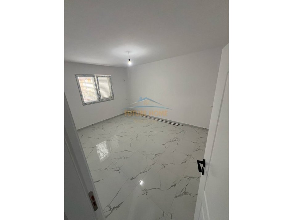 Tirane, jepet me qera vetem 1 dhome 1+1 Kati 1, 73 m² 650 € (Rruga e Dibres , Oxhaku , Kinostudio , Allias , Xhamlliku , Porcelan , QSUT)