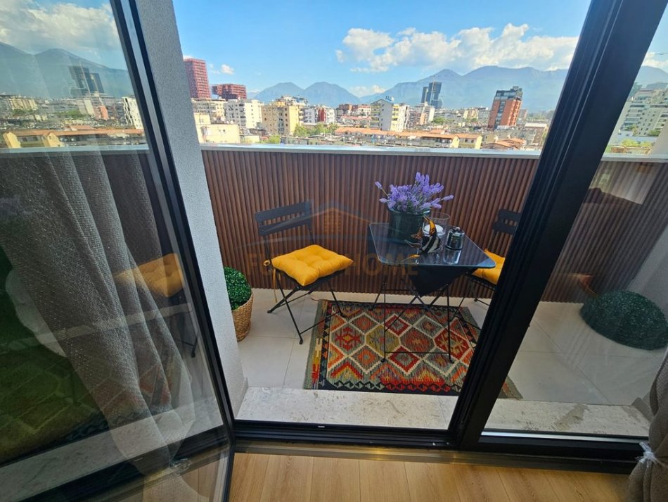 Tirane, shitet apartament 2+1+Ballkon Kati 6, 98 m² 279.000 € (vasil shanto)