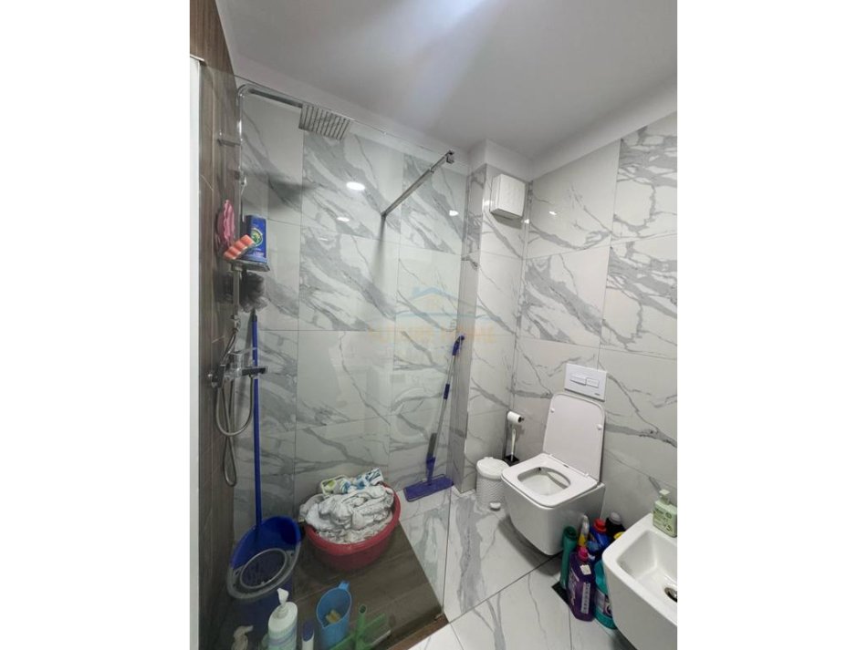 Tirane, shitet apartament 2+1 Kati 1, 94 m² 165.000 € (Rruga Hamdi Pepa)
