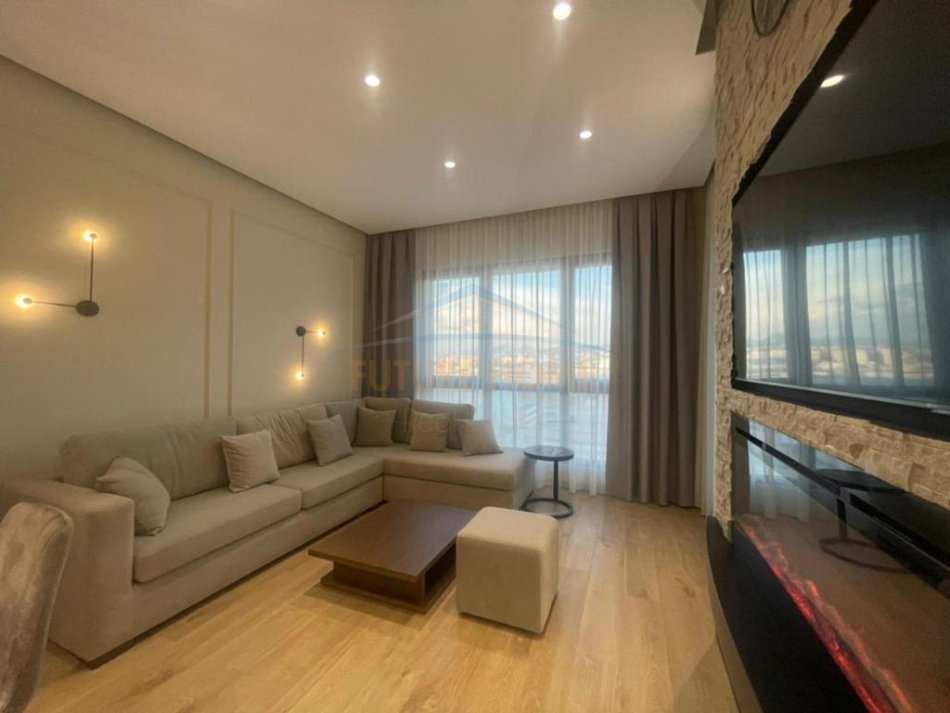 Tirane, jap me qera apartament 1+1 Kati 5, 76 m² 850 € (Rruga e Kavajes)