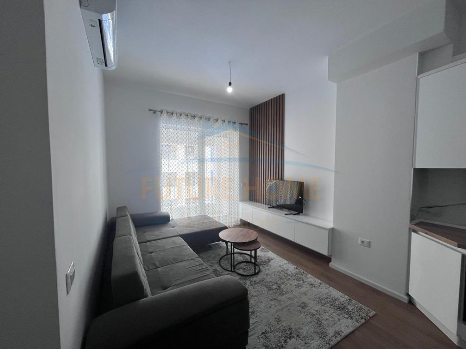 Tirane, jepet me Qira apartamet 1+1 Kati 5, 53 m² (Ali Dem)