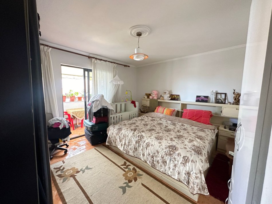 Tirane, shes apartament 3+1+Ballkon, Kati 3, 103 m2 144,000 € (Xhamllik)