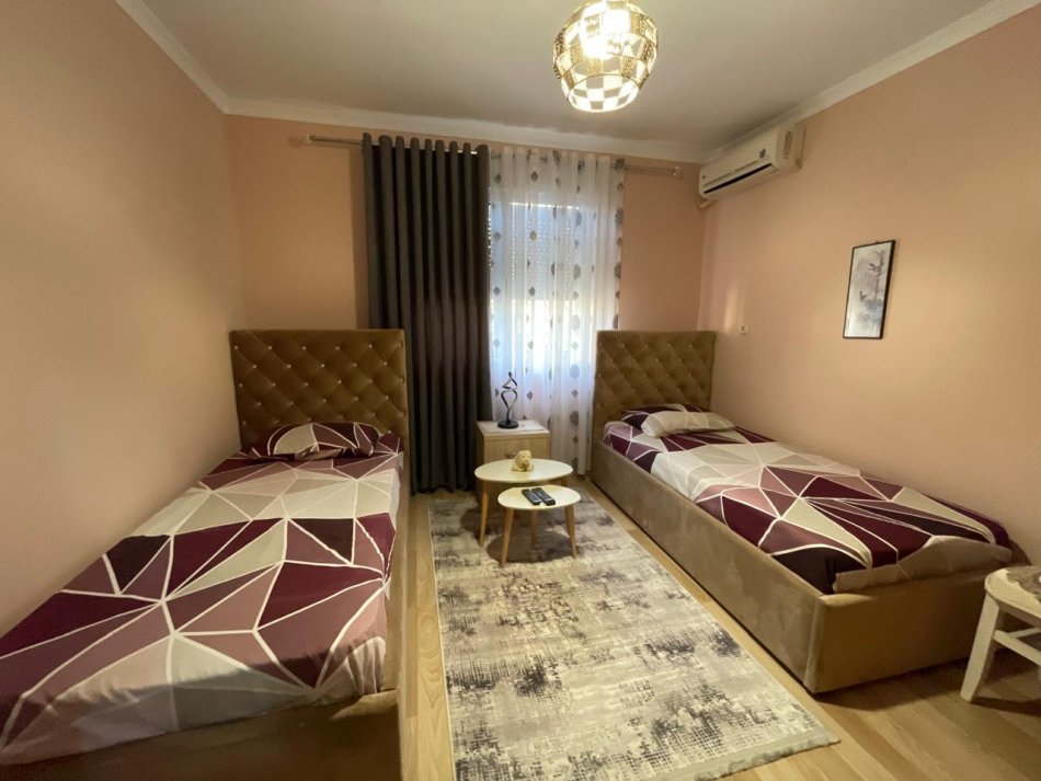Tirane, shitet apartament 2+1 Kati 5, 71 m² 107.000 € (Porcelan)