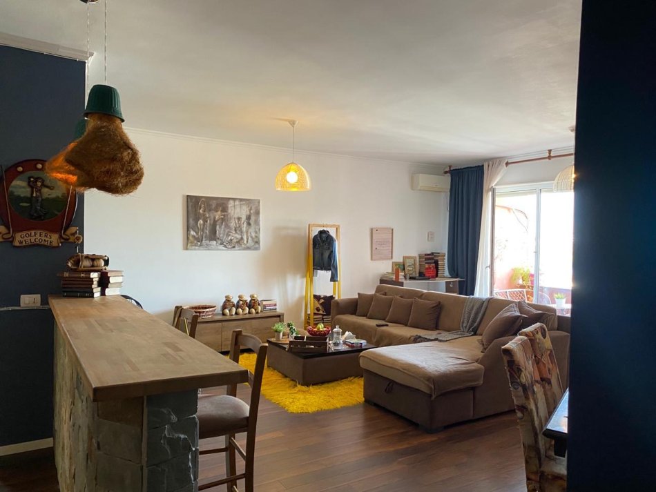 Tirane, shitet apartament 2+1 Kati 5, 116 m² 185.000 € (Kopshti botanjk)