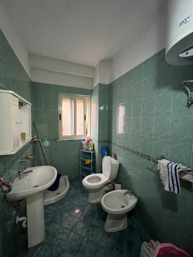 Tirane, jepet me qera apartament 2+1+BLK Kati 2, 100 m² 350 Euro (5 maji)