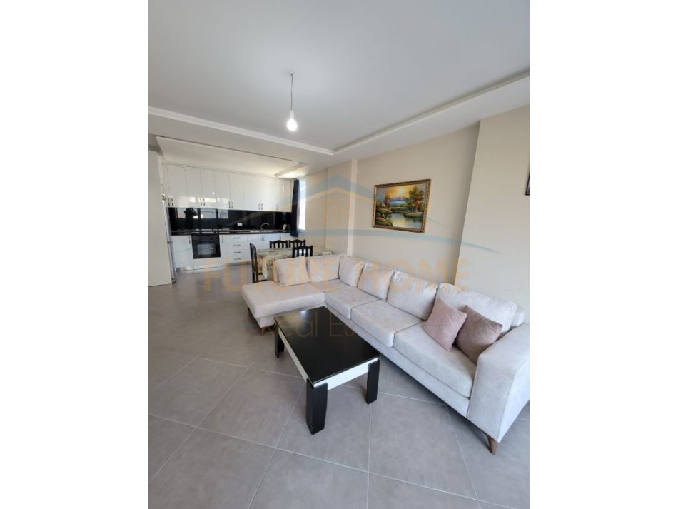 Tirane, jepet me qera 2+1+Ballkon Kati 6, 114 m² 500 € (Unaza e Re)