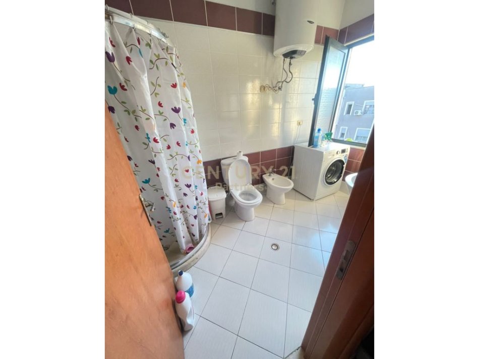 Tirane, shitet 3+1+Ballkon Kati 8, 115 m² 129.000 € (Besim Alla, prane pallateve Cabej)