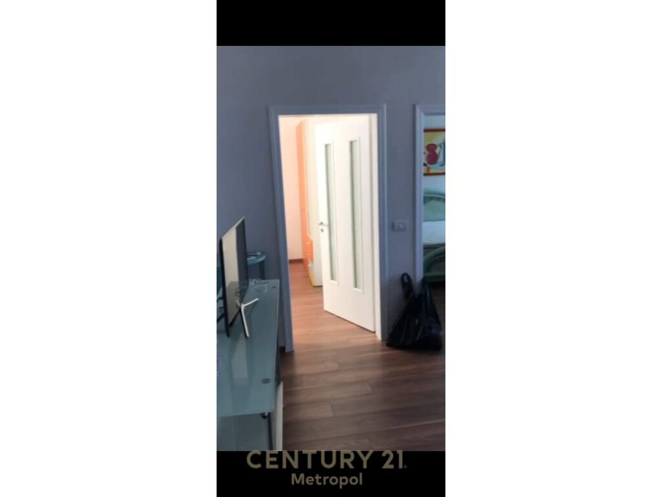 Tirane, shitet apartament 2+1 Kati 9, 90 m² 185.000 € (Rruga Fortuzi,)