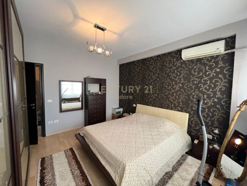 Tirane, shitet apartament 2+1+Ballkon , 85 m² 105.000 € (Apartament 2+1 per Shitje ne Yzberisht!)
