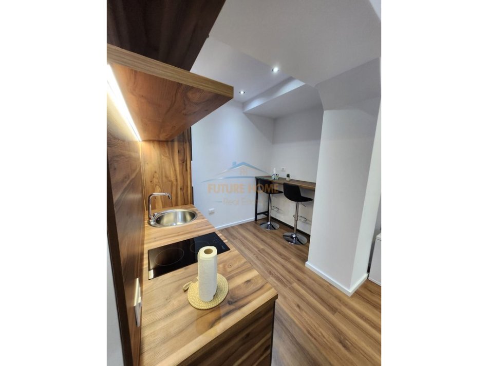 Tirane, jepet me qera apartament 1+1 Kati 11, 75 m² 1.000 € (Rruga e Kavajes)