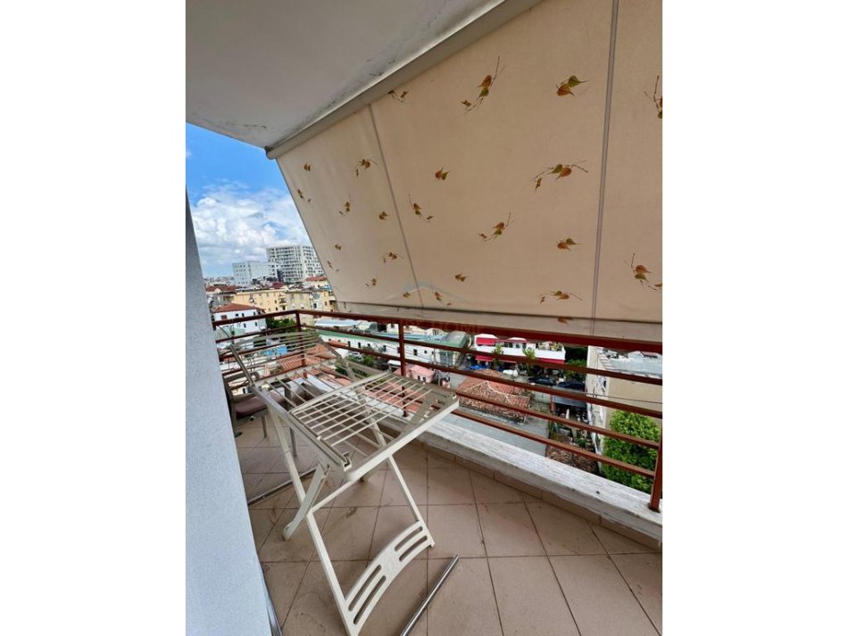Tirane, jepet me qera apartament 1+1 Kati 6, 67 m² 650 € (Rruga e Bogdanve)