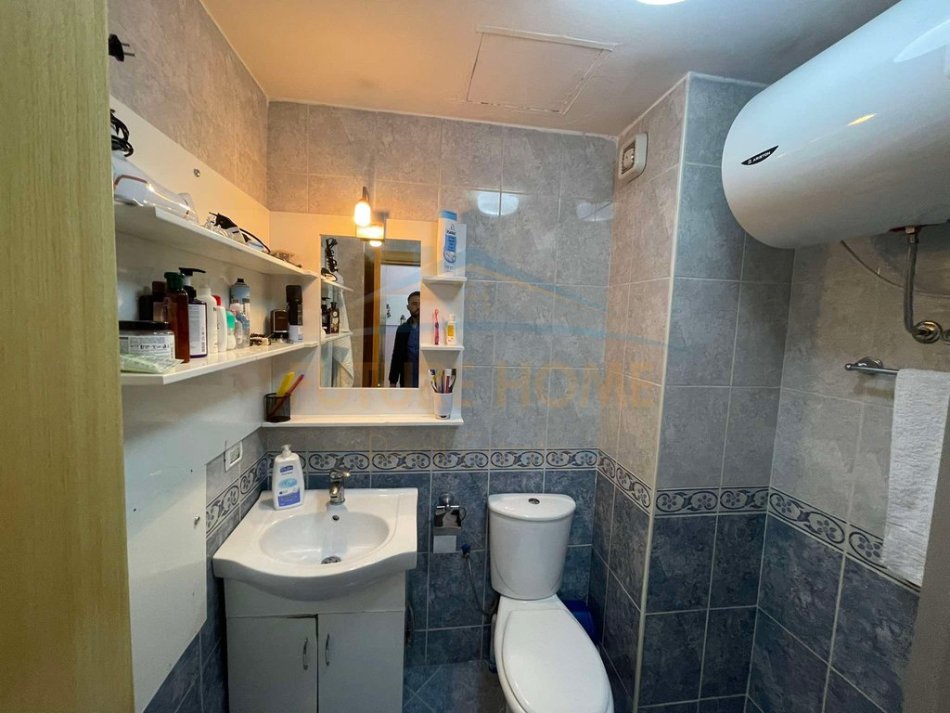 Tirane, shes apartament 2+1 Kati 8, 75 m² 175.000 € (KOMUNA E PARISIT)