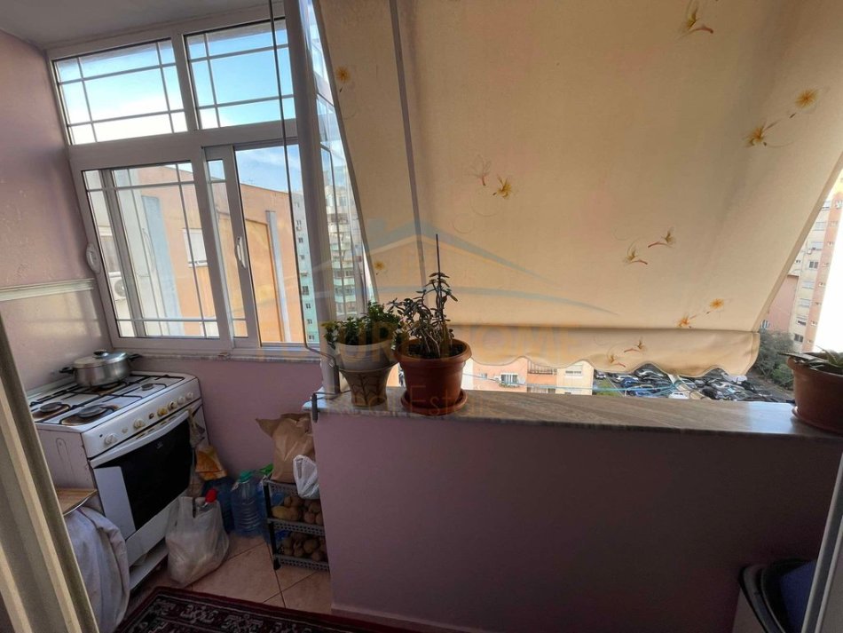 Tirane, shes apartament 2+1 Kati 8, 75 m² 175.000 € (KOMUNA E PARISIT)
