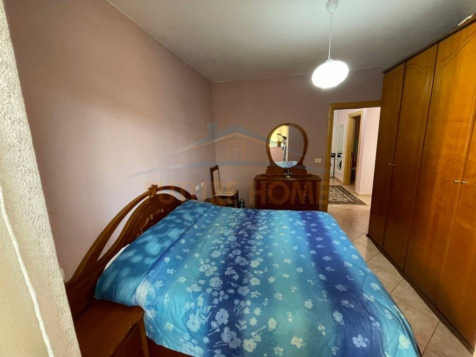 Tirane, shes apartament 2+1 Kati 8, 75 m² 175.000 € (KOMUNA E PARISIT)