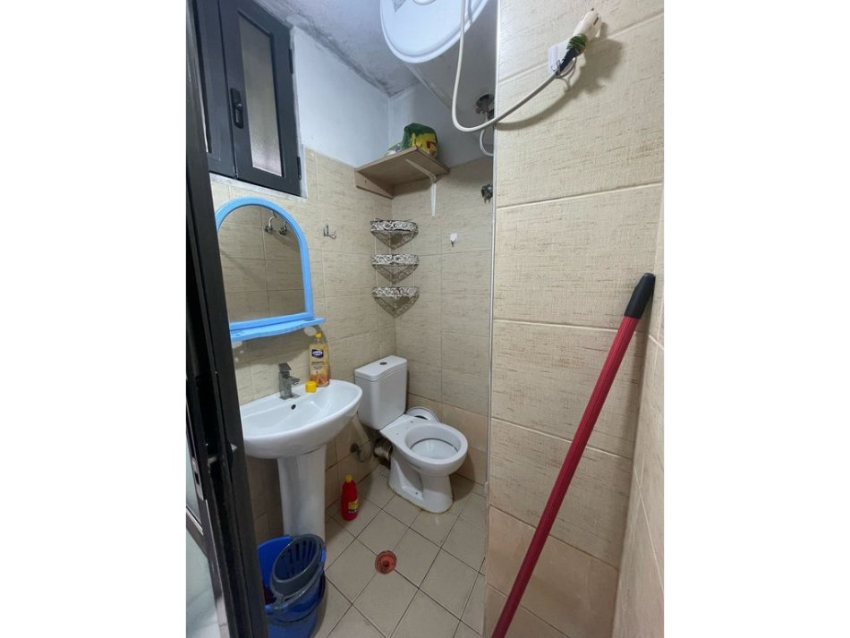 Tirane, jepet me qera apartament 1+1 Kati 1, 27 m² 220 € (21 dhjetori)