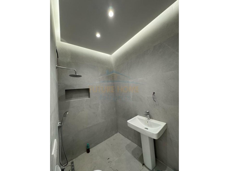 Tirane, jepet me qera apartament 2+1 Kati 2, 86 m² 600 € (Amerikan 3)