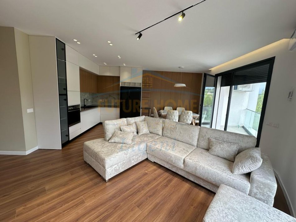 Tirane, jepet me qera apartament 2+1 Kati 1, 117 m² 1.300 € (Liqeni i That)