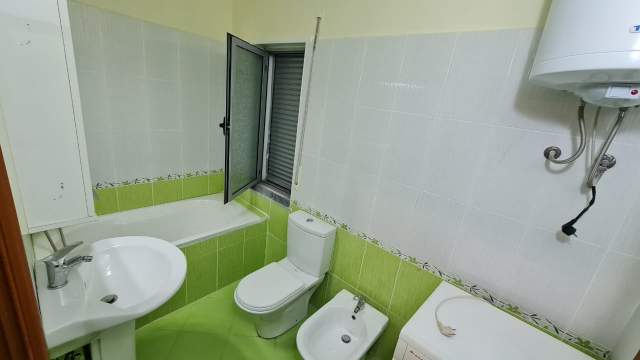 Durres, jepet me qera garsonier Kati 3, 39 m² 150 Euro