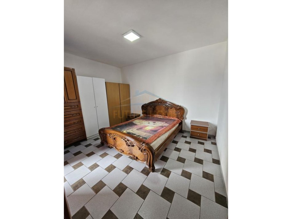 Durres, jepet me qera apartament 1+1+Ballkon Kati 5, 53 m² 250 € (Mbrapa Galaktikut)