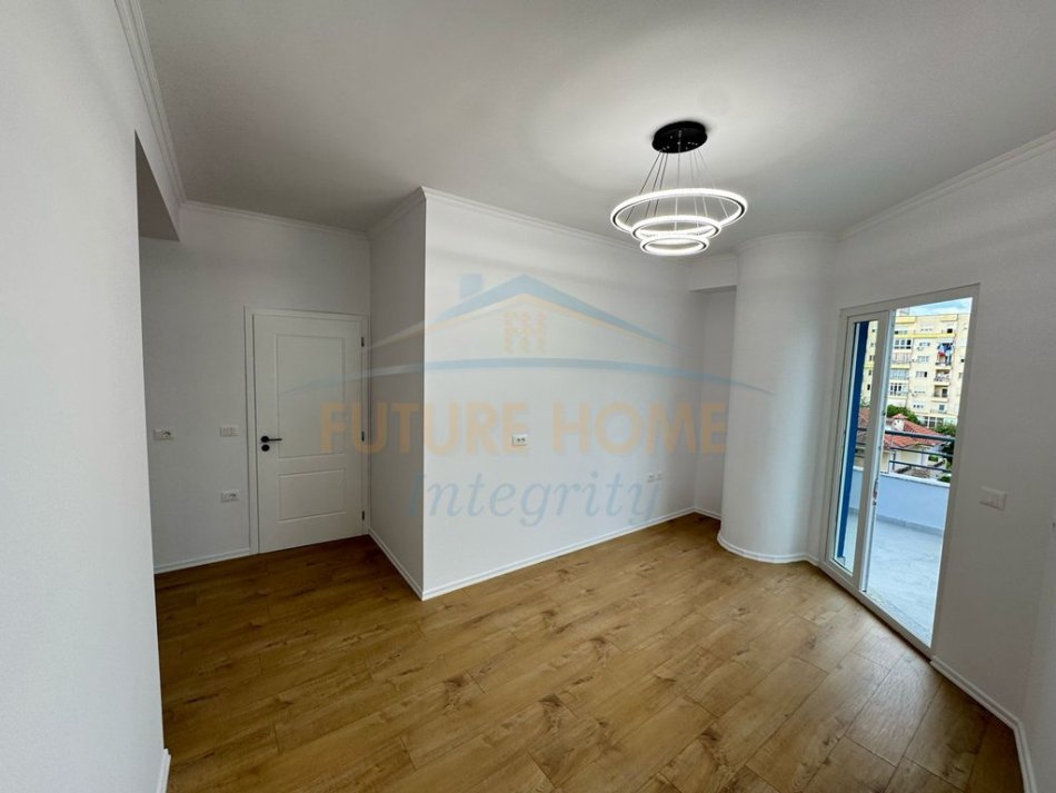 Tirane, shitet apartament 1+1 Kati 4, 60 m² 93.000 € (Unaza e re)