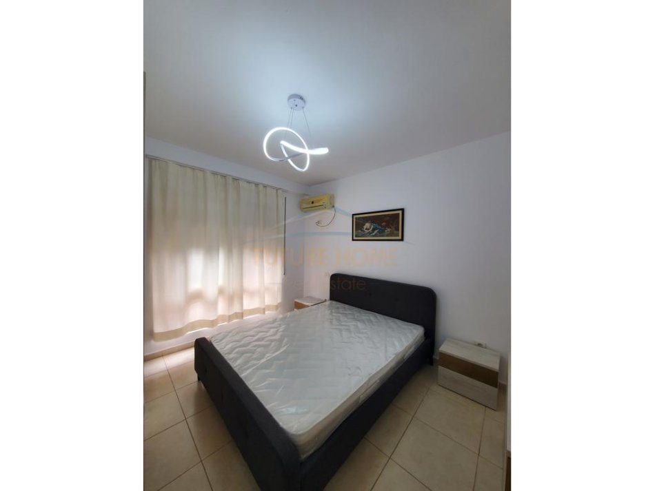 Tirane, jepet me qera apartament 2+1 Kati 1, 98 m² 550 € (Kongresi i Manastirit)