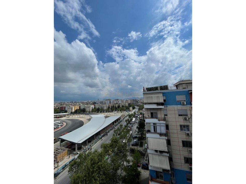 Tirane, jepet me qera apartament 2+1 Kati 9, 81 m² 450 € (Kamez)