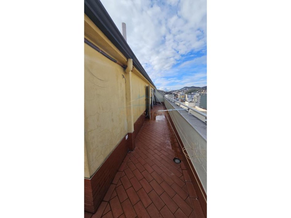 Durres, jepet me qera apartament 3+1+Aneks+Ballkon Kati 11, 139 m² 600 € (Ish Rajoni, Durrës)