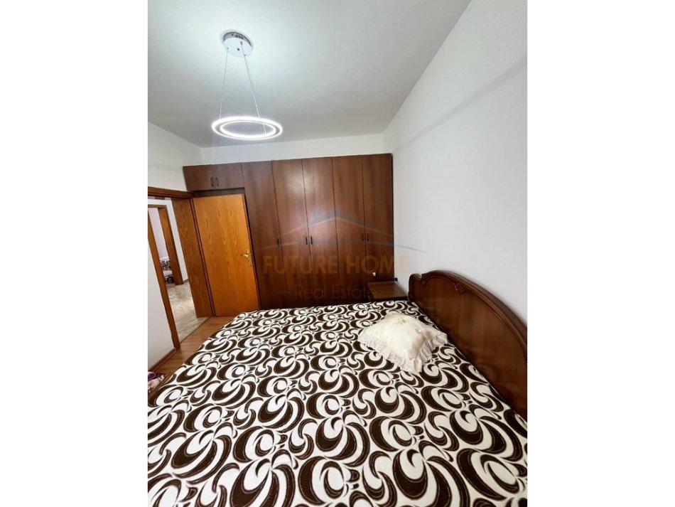 Durres, jepet me qera apartament 2+1 Kati 4, 53 m² 300 € (Lagjia 17)